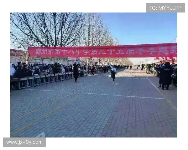 绵阳城市足球表演赛点燃全民运动激情盛典汇聚欢呼声与活力青春同行 绵阳城市足球表演赛点燃全民运动激情盛典汇聚欢呼声与活力青春同行